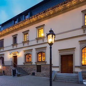 4* Szálloda Male Versailles